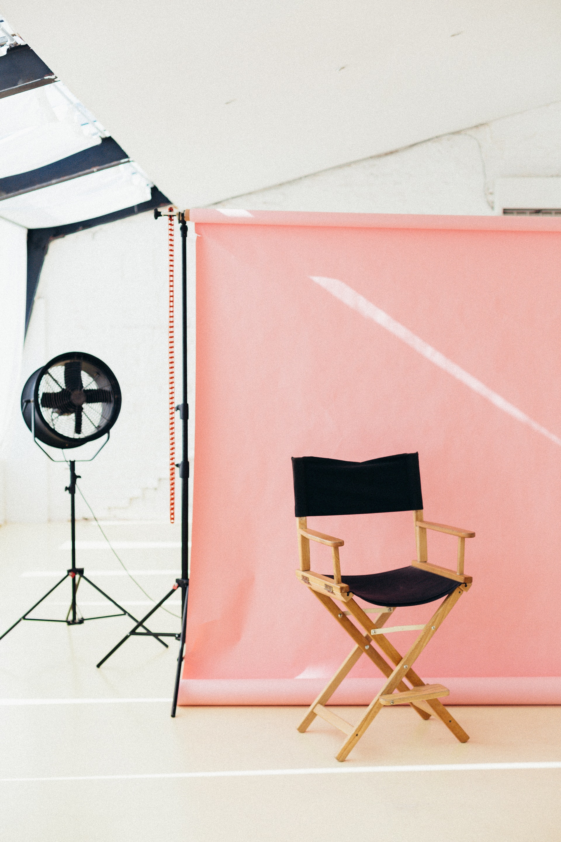 Donne e regia: una lunga strada verso il riconoscimento dei propri meriti nel mondo cinematografico - YOUNG WOMEN NETWORK